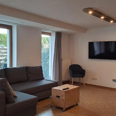 Souterrain-apartment In Wehlheiden Kassel