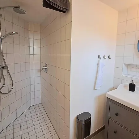 Souterrain-apartment In Wehlheiden *