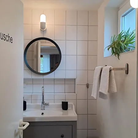 Souterrain-apartment In Wehlheiden Kassel