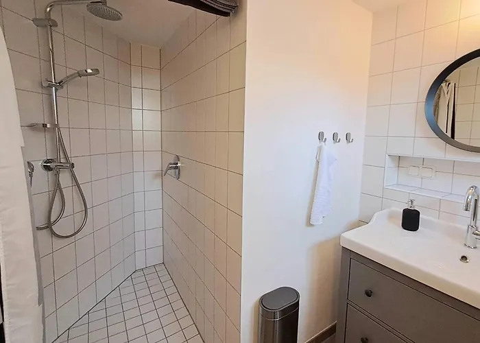 Souterrain-apartment In Wehlheiden *