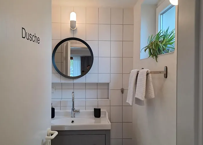 Souterrain-apartment In Wehlheiden Kassel